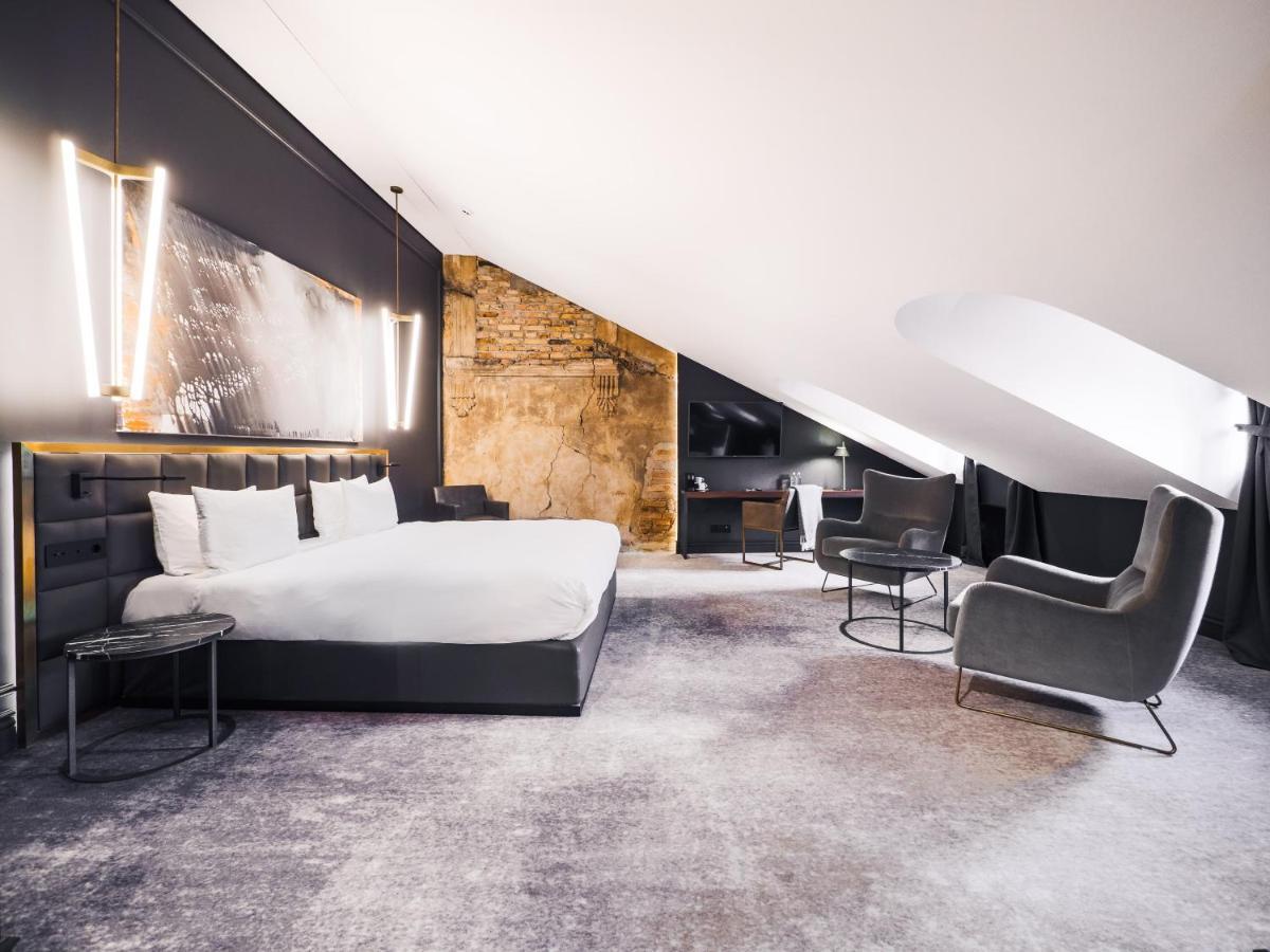 Pacai 5* Wilna